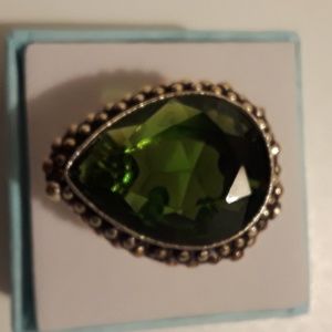 Jewelry - Peridot gemstone pear-shaped ring size 8 Jewelry - Peridot gemstone pear-shaped ring size 8